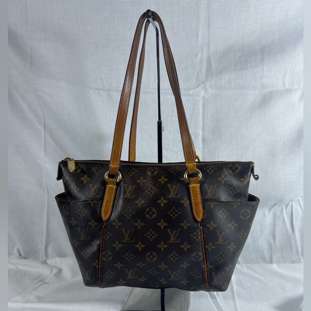 💎AUTHENTIC!!💎 Louis Vuitton Totes Monogram Totally PM